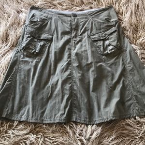 Mountain hardware green athletic skirt. 8